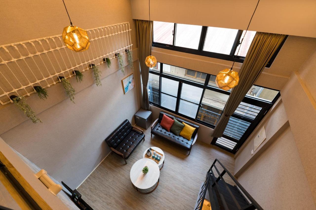 Reise Guesthouse 喜遊旅宿 ゲストハウス 旅マニア Tainan Exteriör bild