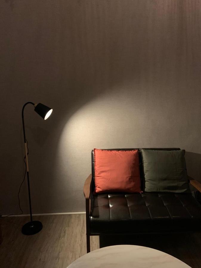 Reise Guesthouse 喜遊旅宿 ゲストハウス 旅マニア Tainan Exteriör bild