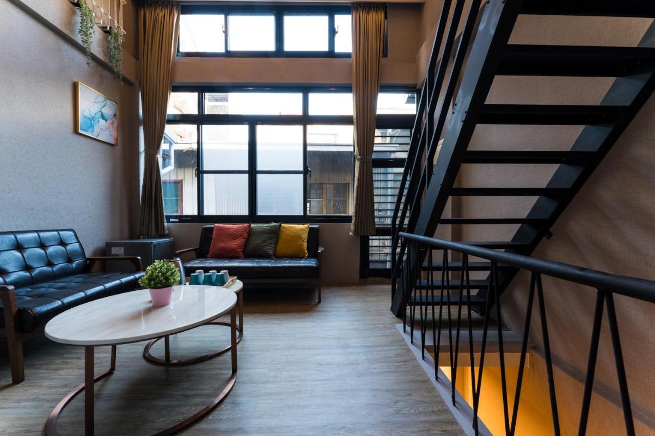 Reise Guesthouse 喜遊旅宿 ゲストハウス 旅マニア Tainan Exteriör bild